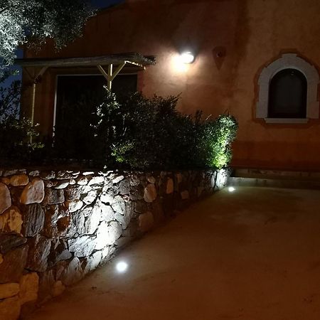 A Lu Ponti Bed & Breakfast Budoni Ngoại thất bức ảnh